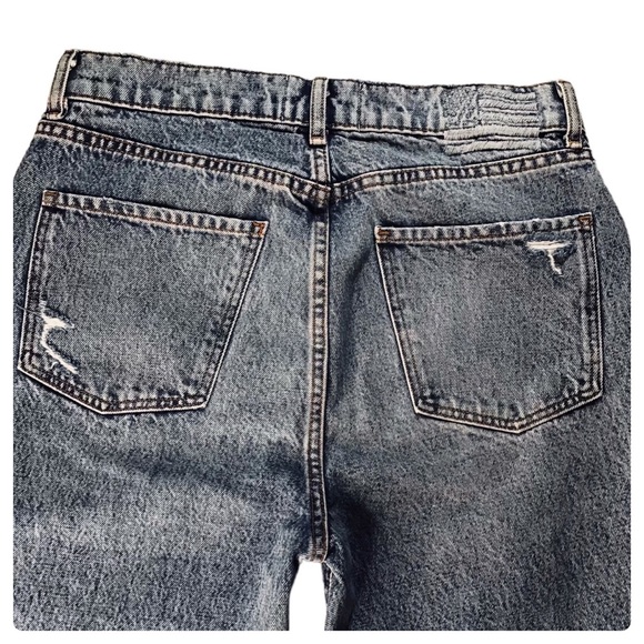 REVICE - High Waisted Distressed Button Fly Strait Leg Jeans - 32 NWOT - Picture 3 of 15